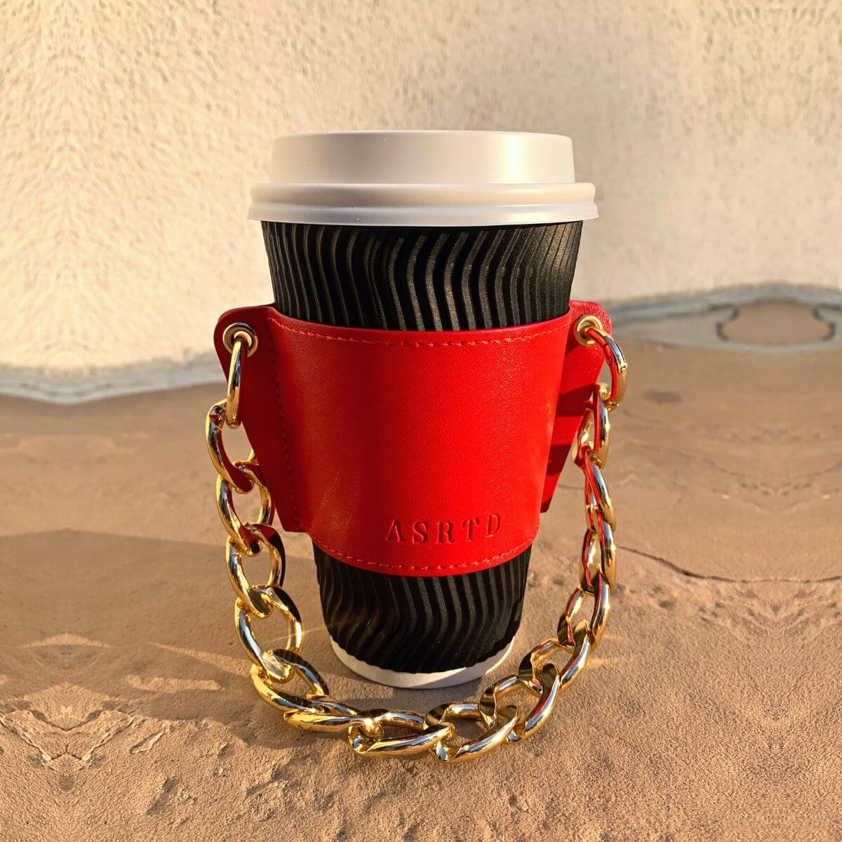 Reusable-Cup-Sleeve-Red-Vegan-Leather-Gold-Chain-Front